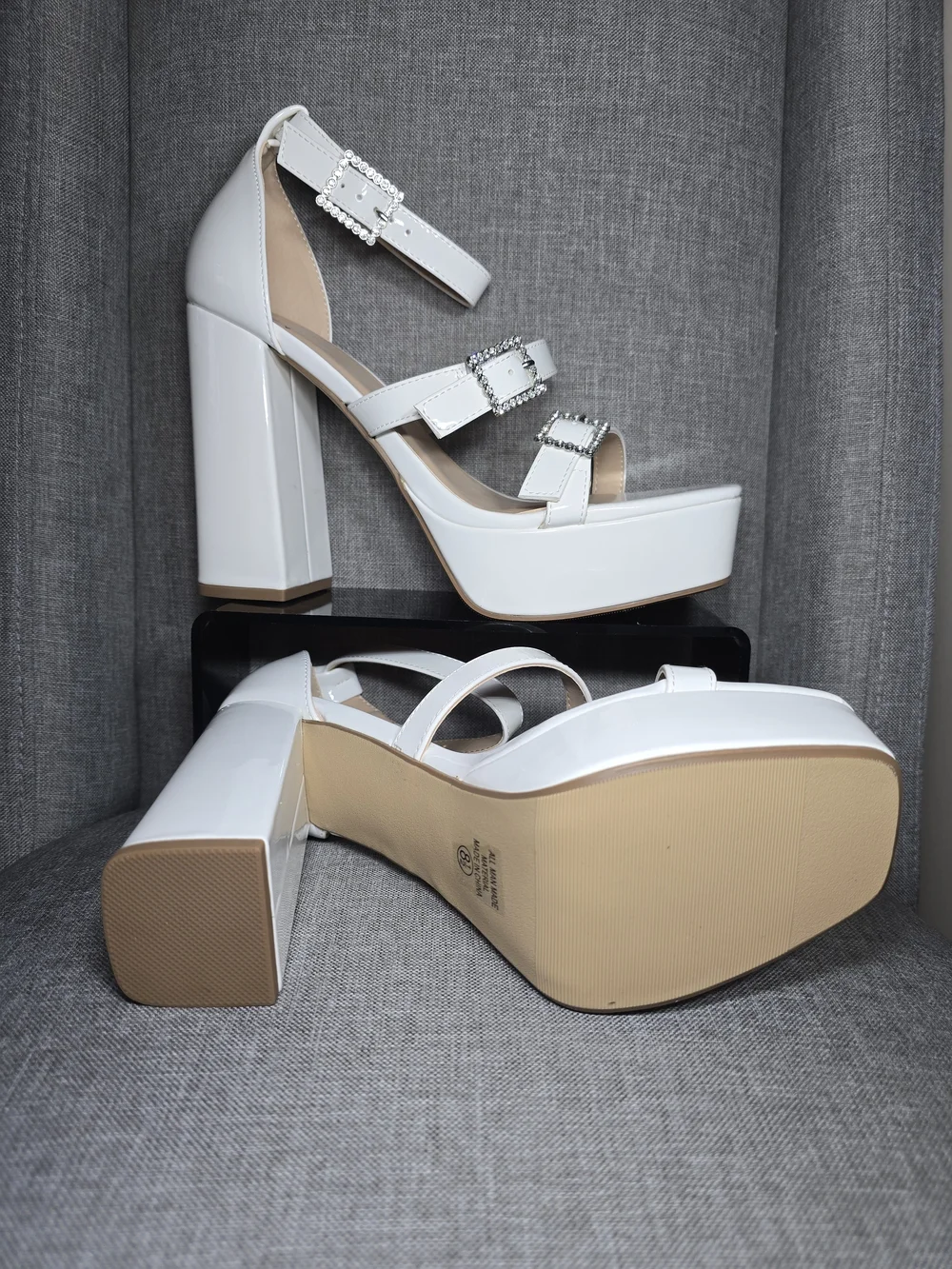 Delicious Shoes “Kebab” White Patent Rhinestone Platform Heels – NIB